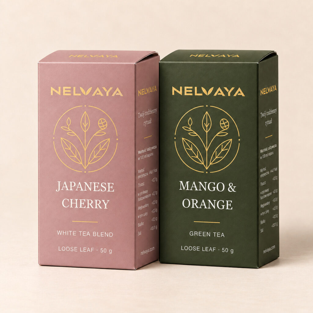 Zestaw zielonej i białej herbaty liściastej NELVAYA, dwa produkty po 50 g, wspólne ujęcie na kremowym tle.